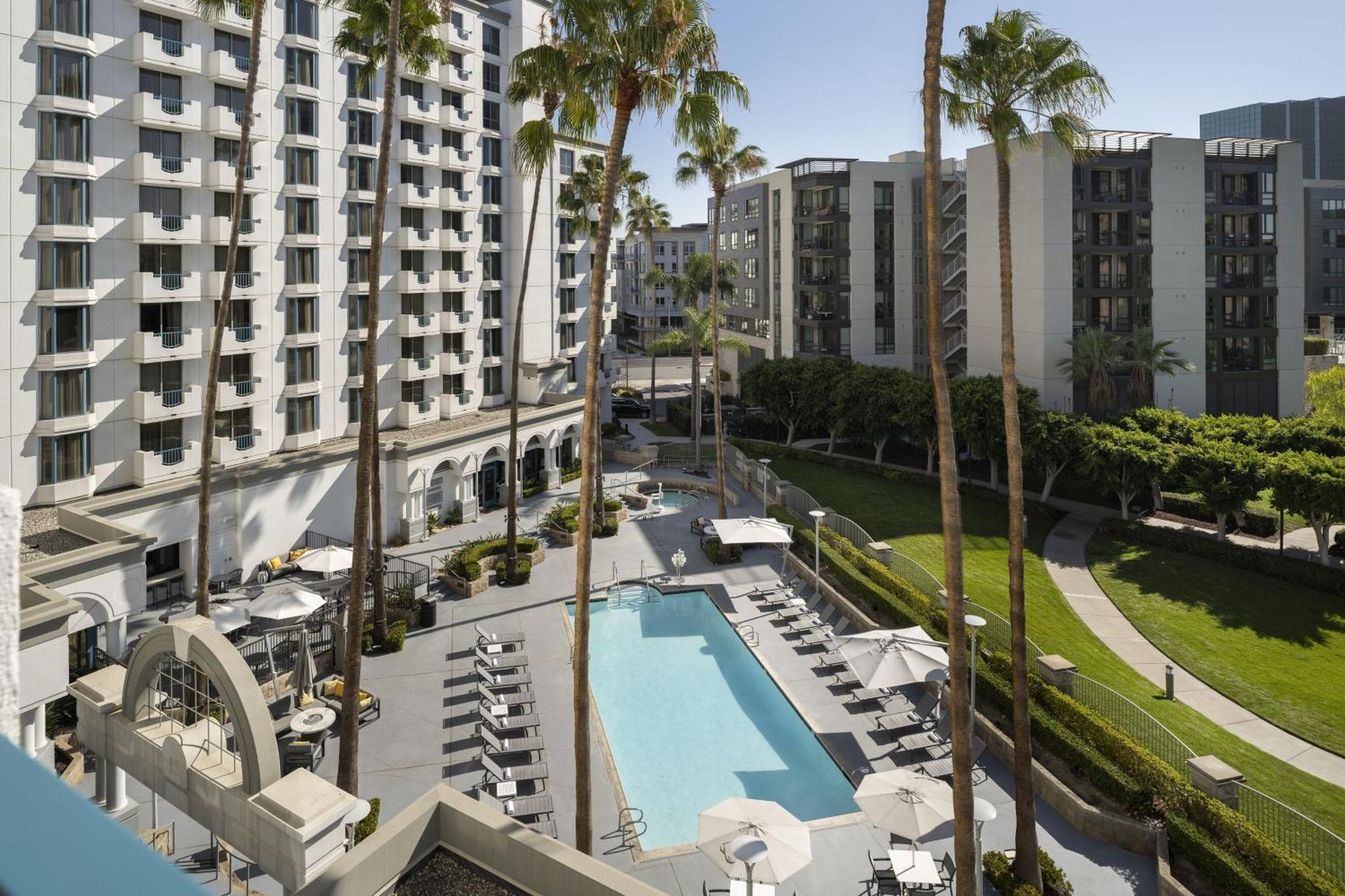 Costa Mesa Marriott Hotel Exterior foto