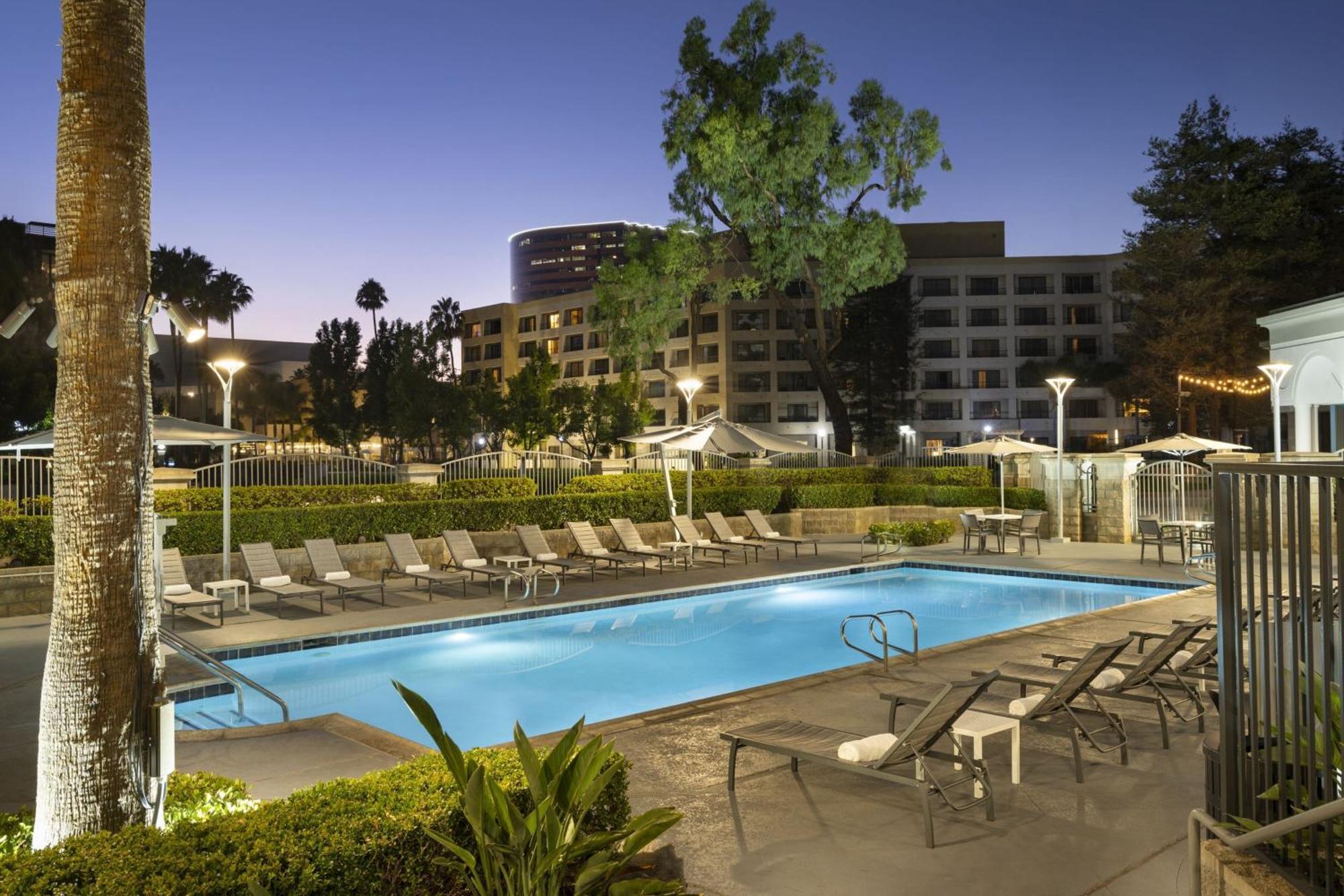 Costa Mesa Marriott Hotel Exterior foto